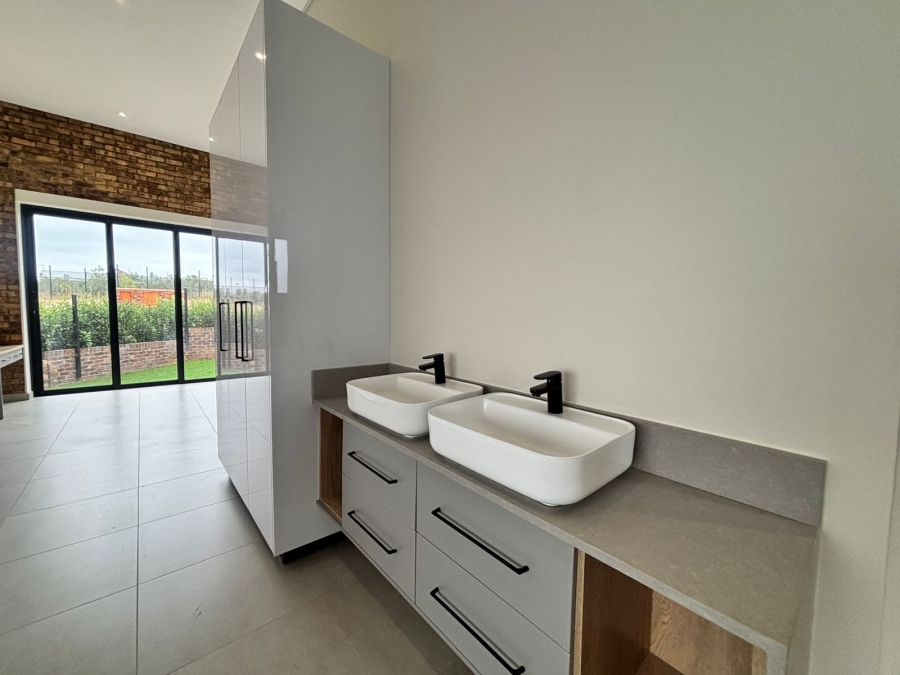 To Let 3 Bedroom Property for Rent in Helderzicht Eco Estate North West